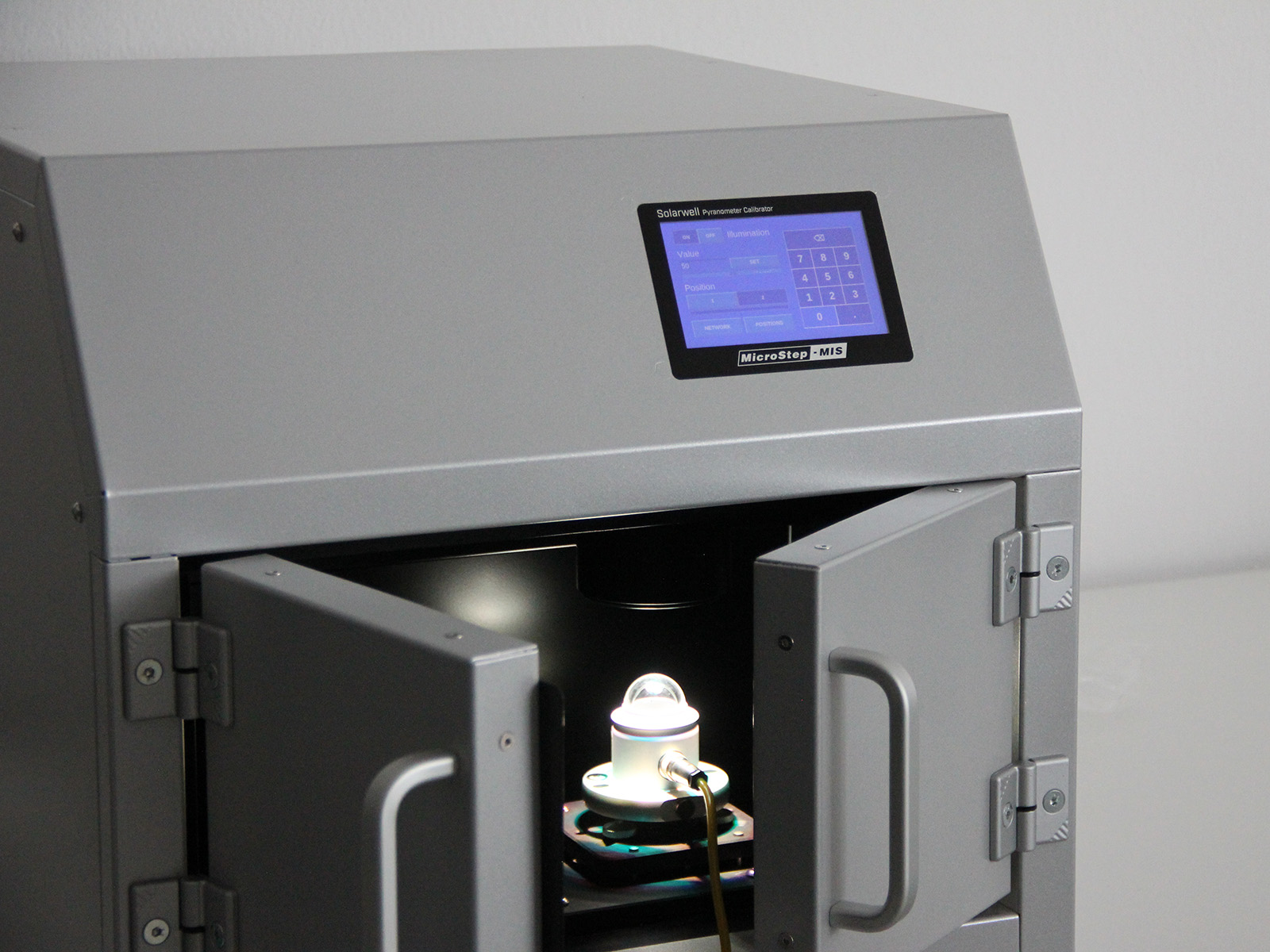 MicroStep-MIS | SolarWell Pyranometer Calibrator
